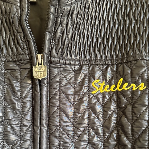 Women's Black Quilted Steelers Jacket - Picture 5 of 7